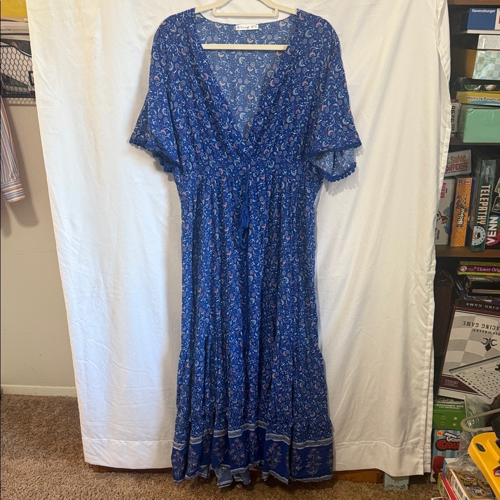 Elegant Blue Floral Maxi Dress